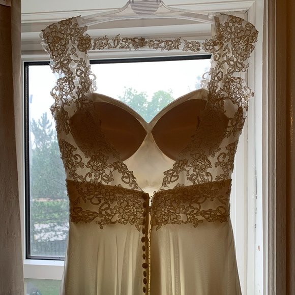 GUC Size 8 Mori Lee Wedding Dress - Picture 2 of 6